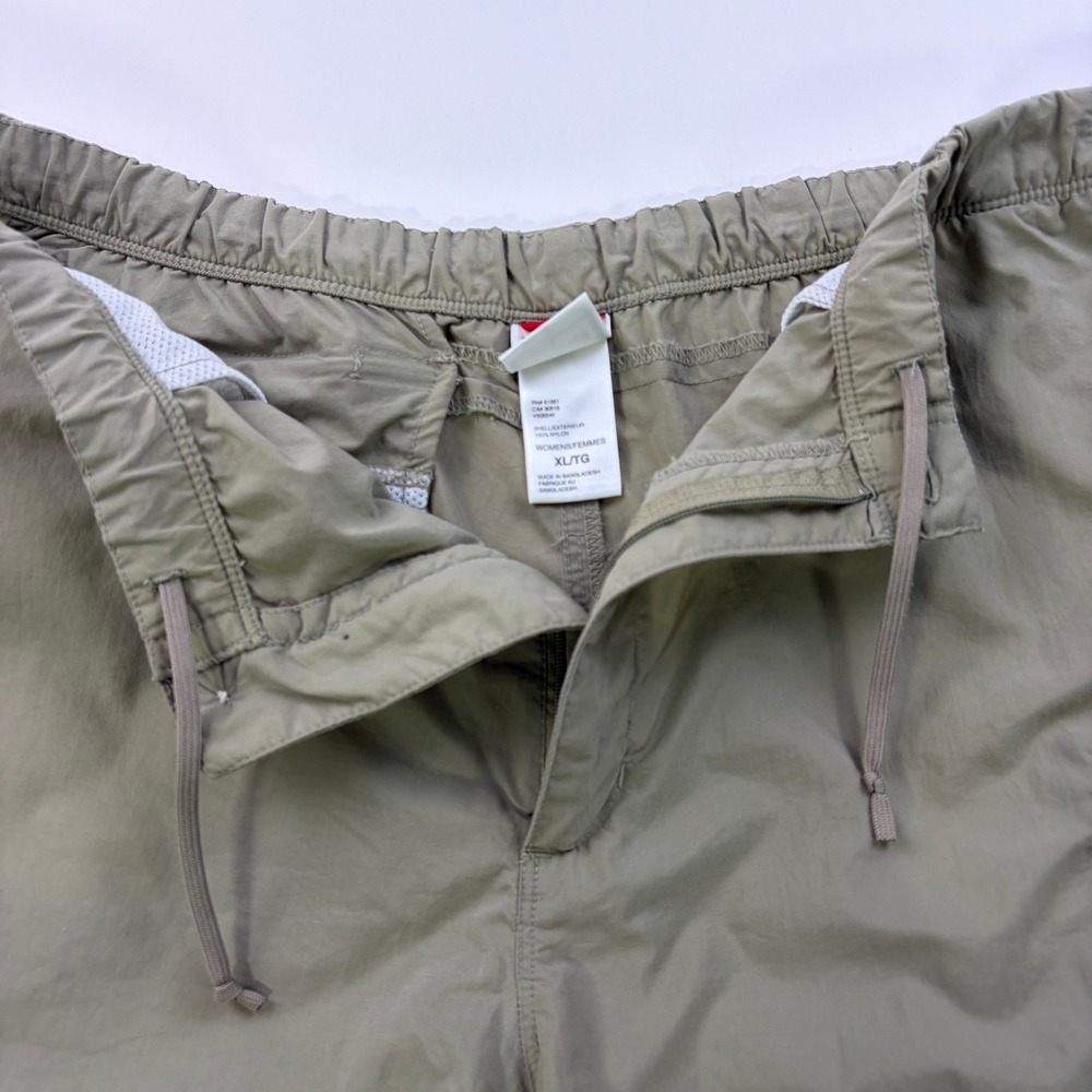 The North Face Stow Hiking Shorts Womens XL Khaki Green Nylon Outdoor Utility - Picture 5 of 12